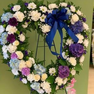 Blueberry Heart Wreath Easel